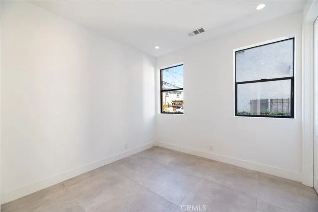 1809 S Longwood, Los Angeles, CA 90019