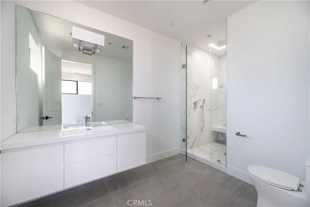 1809 S Longwood, Los Angeles, CA 90019