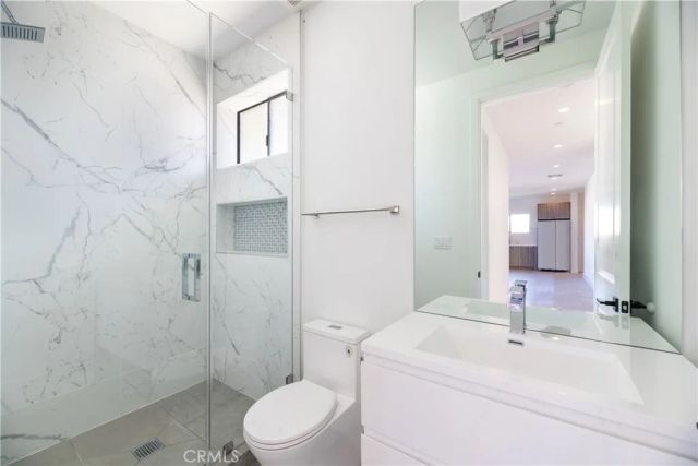 1809 S Longwood, Los Angeles, CA 90019