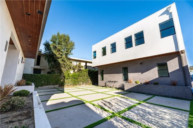 1809 S Longwood, Los Angeles, CA 90019