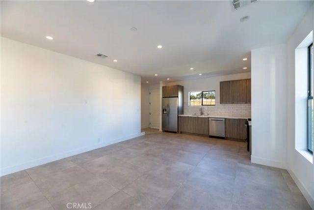 1809 S Longwood, Los Angeles, CA 90019