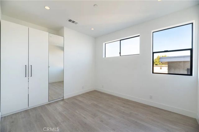 1809 S Longwood, Los Angeles, CA 90019