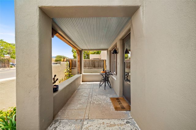 1724 Paseo De Peralta, Santa Fe, NM 87501