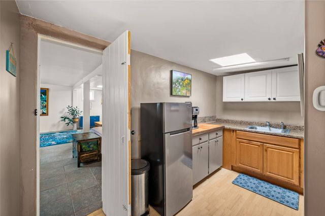 1724 Paseo De Peralta, Santa Fe, NM 87501