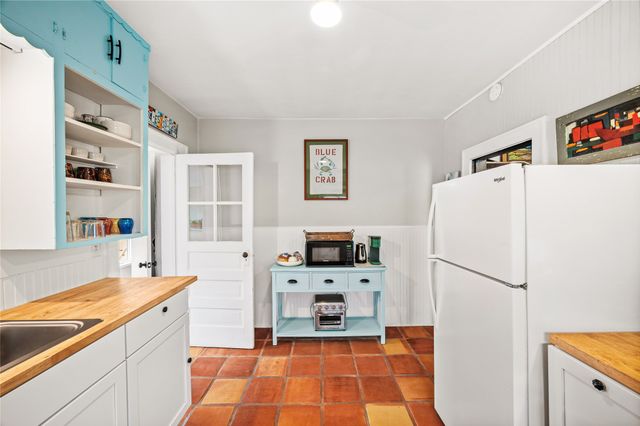 1724 Paseo De Peralta, Santa Fe, NM 87501