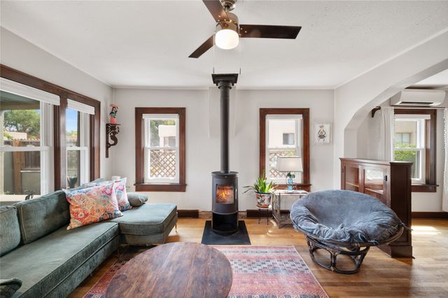 1724 Paseo De Peralta, Santa Fe, NM 87501