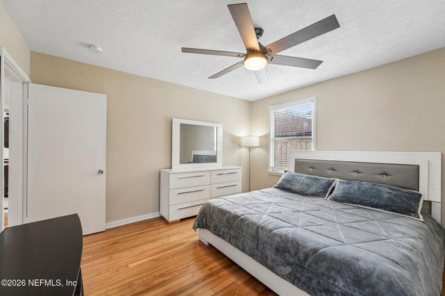 1632 CHARON Road, Jacksonville, FL 32205