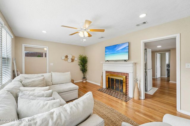 1632 CHARON Road, Jacksonville, FL 32205