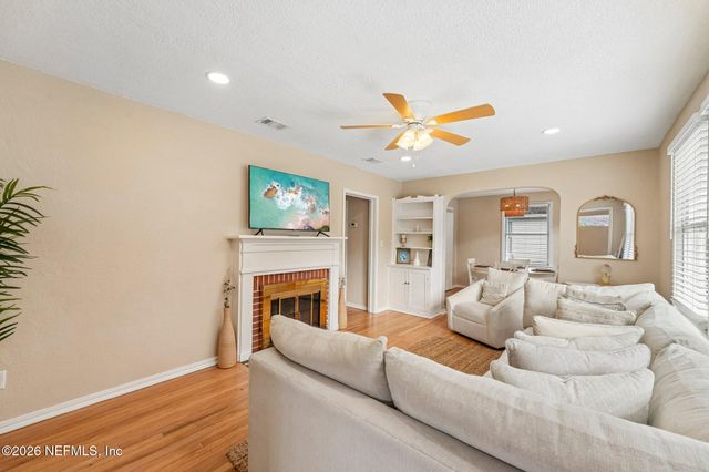 1632 CHARON Road, Jacksonville, FL 32205