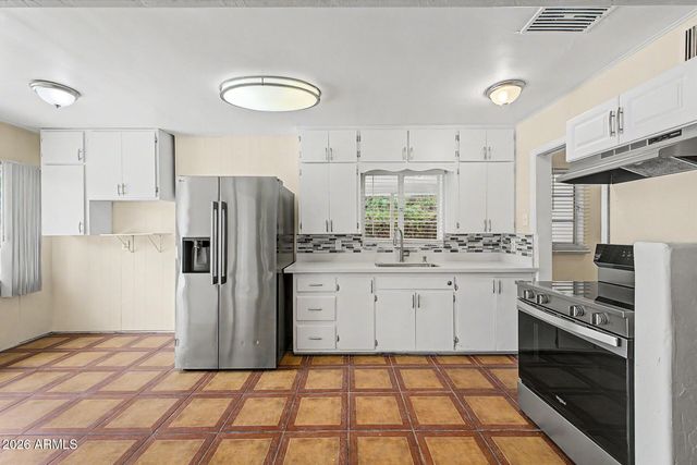 6620 N 60TH Avenue, Glendale, AZ 85301