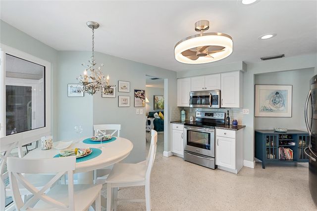 270 DORCHESTER DRIVE, Venice, FL 34293