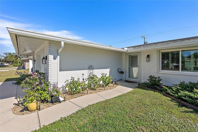 270 DORCHESTER DRIVE, Venice, FL 34293