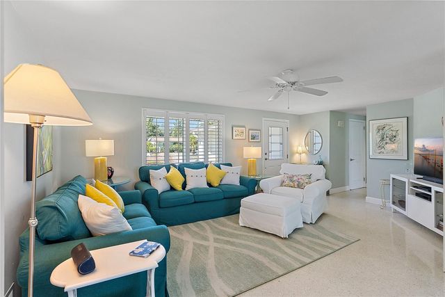 270 DORCHESTER DRIVE, Venice, FL 34293