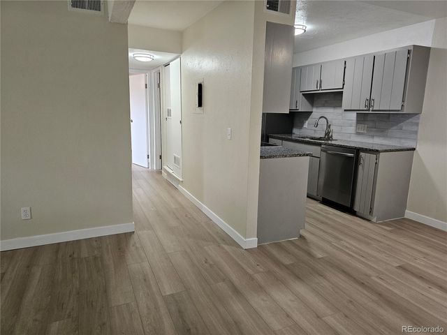 16259 W 10th Avenue K-3, Golden, CO 80401