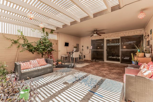 11017 W TOPAZ Drive, Sun City, AZ 85351