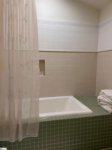 109 Buckingham Road, Easley, SC 29640