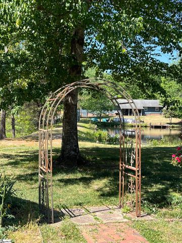 109 Buckingham Road, Easley, SC 29640