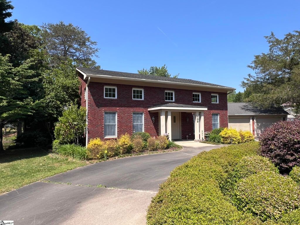 109 Buckingham Road, Easley, SC 29640