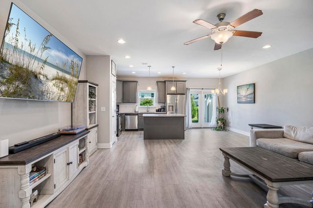 400 Mattie M Kelly Boulevard, Unit 70, Destin, FL 32541