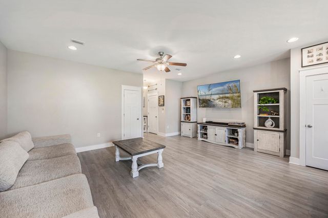 400 Mattie M Kelly Boulevard, Unit 70, Destin, FL 32541