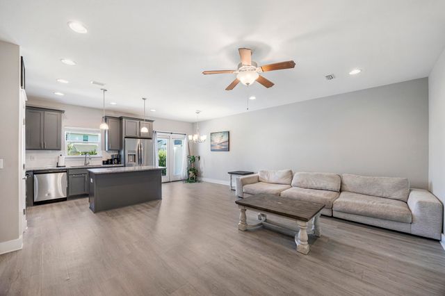 400 Mattie M Kelly Boulevard, Unit 70, Destin, FL 32541