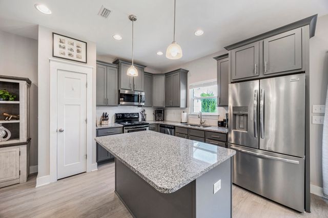 400 Mattie M Kelly Boulevard, Unit 70, Destin, FL 32541