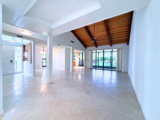 19890 Sawgrass Lane 5801, Boca Raton, FL 33434