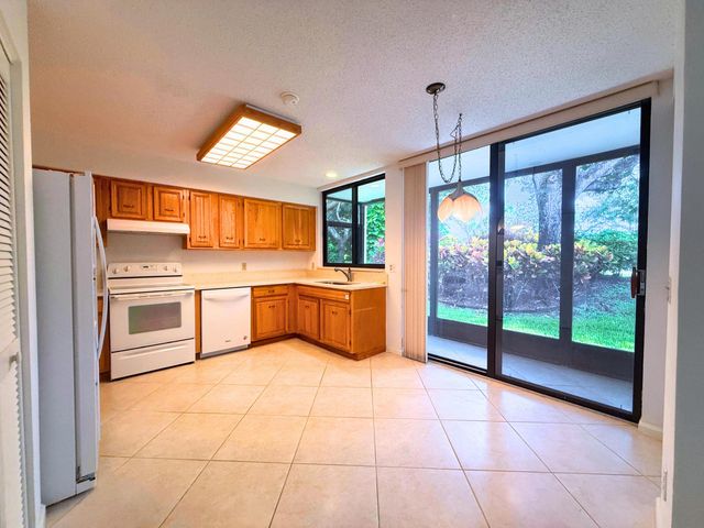 19890 Sawgrass Lane 5801, Boca Raton, FL 33434