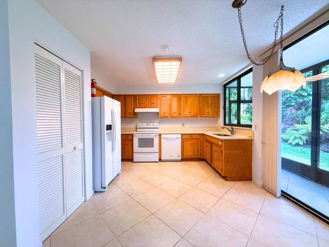 19890 Sawgrass Lane 5801, Boca Raton, FL 33434
