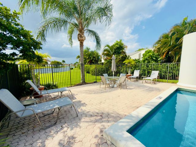 19890 Sawgrass Lane 5801, Boca Raton, FL 33434