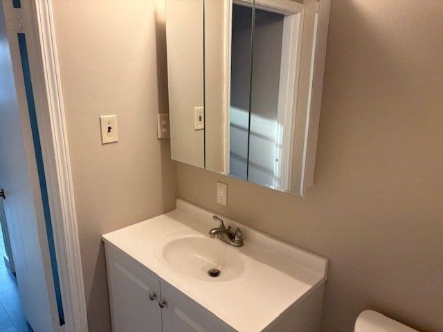 80 Damon Rd 4302, Northampton, MA 01060