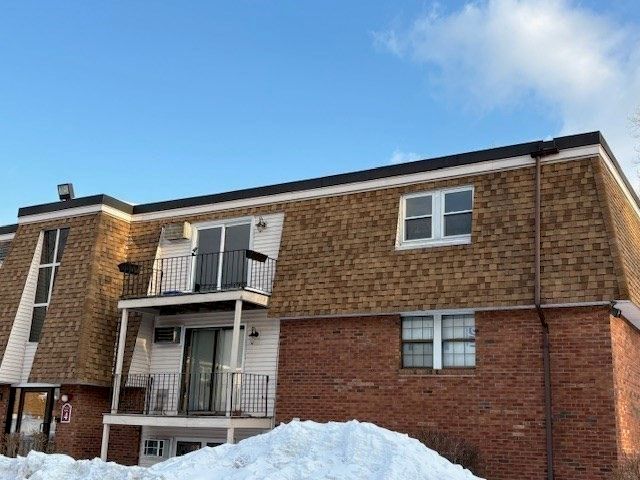 80 Damon Rd 4302, Northampton, MA 01060