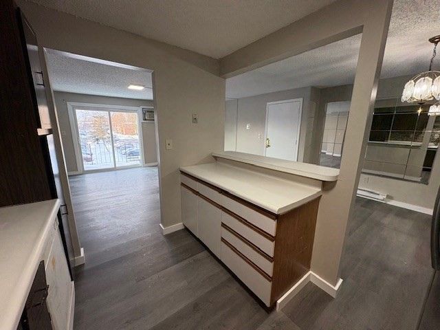 80 Damon Rd 4302, Northampton, MA 01060