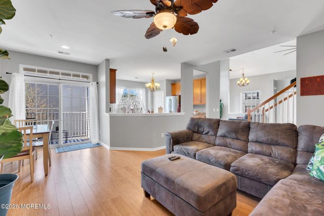 126 Melanie Way 1903, Manahawkin, NJ 08050