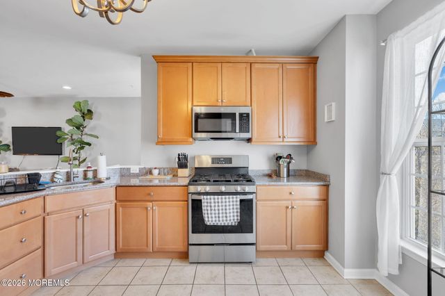 126 Melanie Way 1903, Manahawkin, NJ 08050