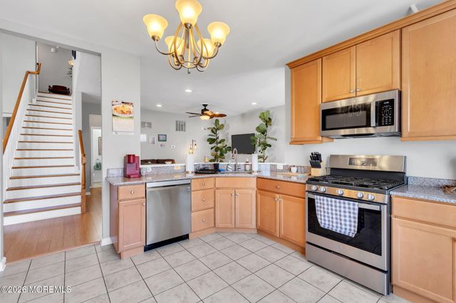 126 Melanie Way 1903, Manahawkin, NJ 08050