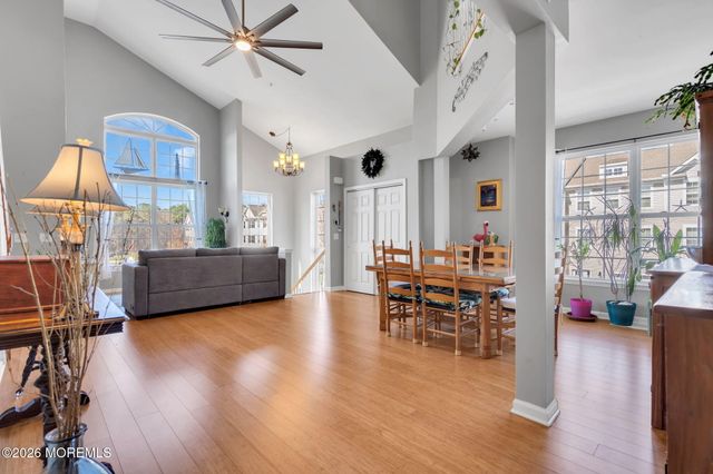 126 Melanie Way 1903, Manahawkin, NJ 08050