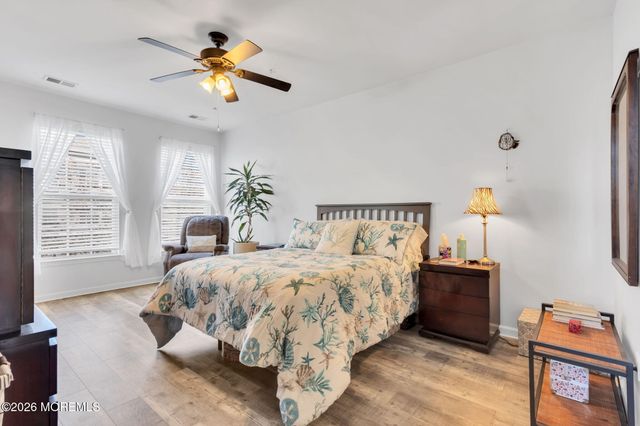 126 Melanie Way 1903, Manahawkin, NJ 08050