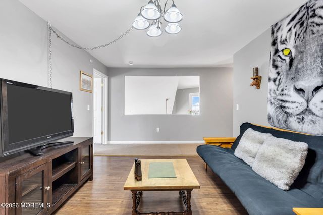 126 Melanie Way 1903, Manahawkin, NJ 08050