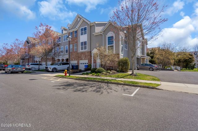 126 Melanie Way 1903, Manahawkin, NJ 08050