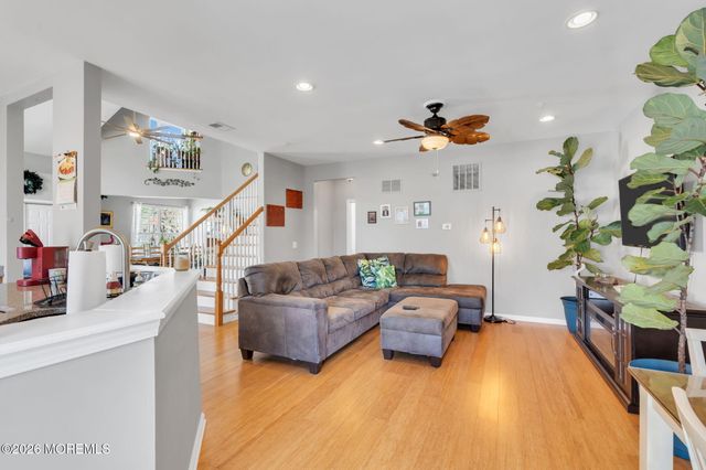126 Melanie Way 1903, Manahawkin, NJ 08050