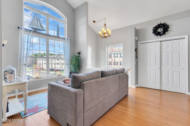 126 Melanie Way 1903, Manahawkin, NJ 08050