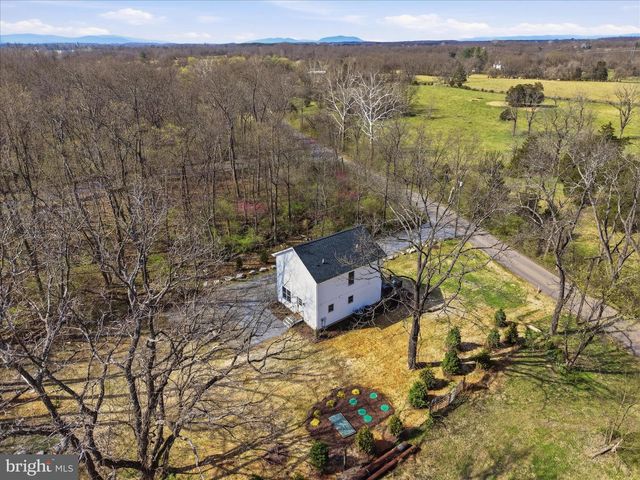 436 SUMMERVILLE RD, Boyce, VA 22620