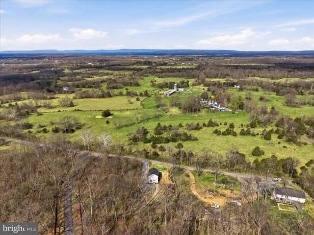 436 SUMMERVILLE RD, Boyce, VA 22620