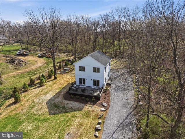 436 SUMMERVILLE RD, Boyce, VA 22620