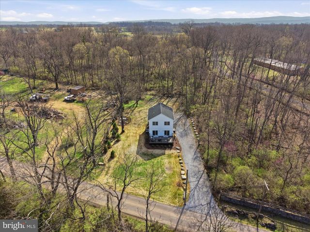 436 SUMMERVILLE RD, Boyce, VA 22620
