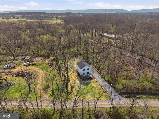 436 SUMMERVILLE RD, Boyce, VA 22620