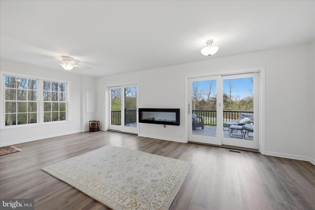 436 SUMMERVILLE RD, Boyce, VA 22620