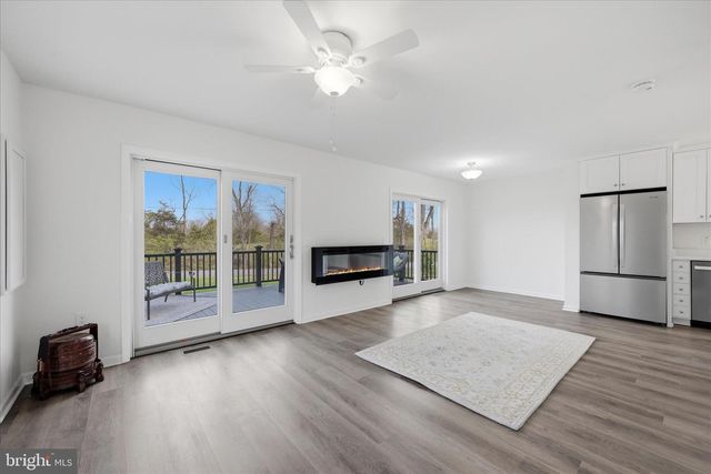 436 SUMMERVILLE RD, Boyce, VA 22620