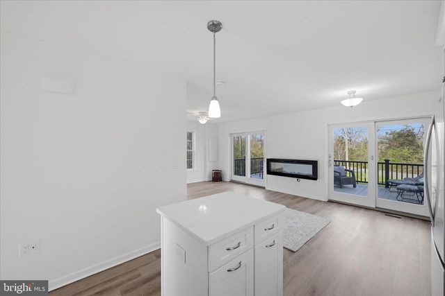 436 SUMMERVILLE RD, Boyce, VA 22620